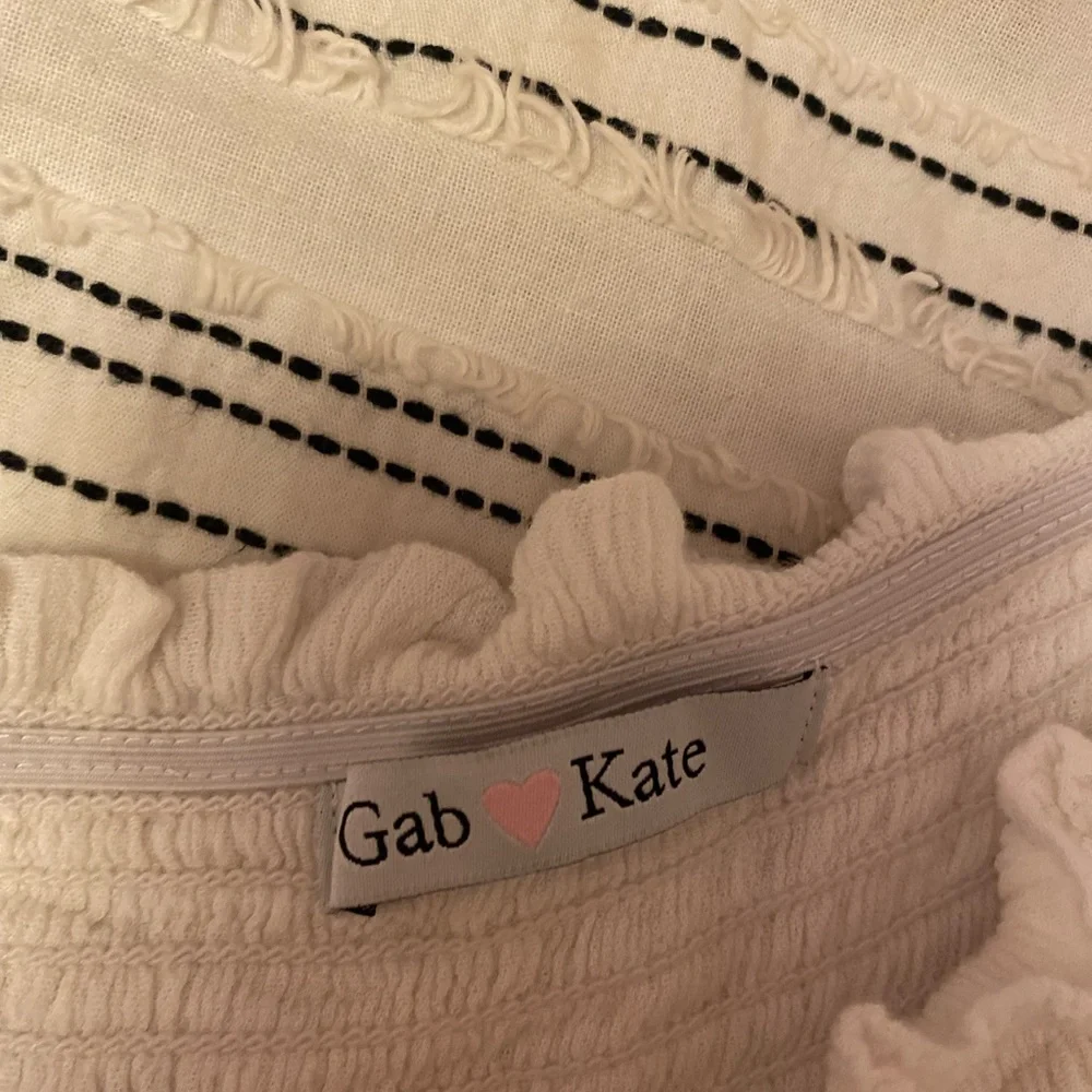 White gab and Kate skirt - Picture 2 of 2